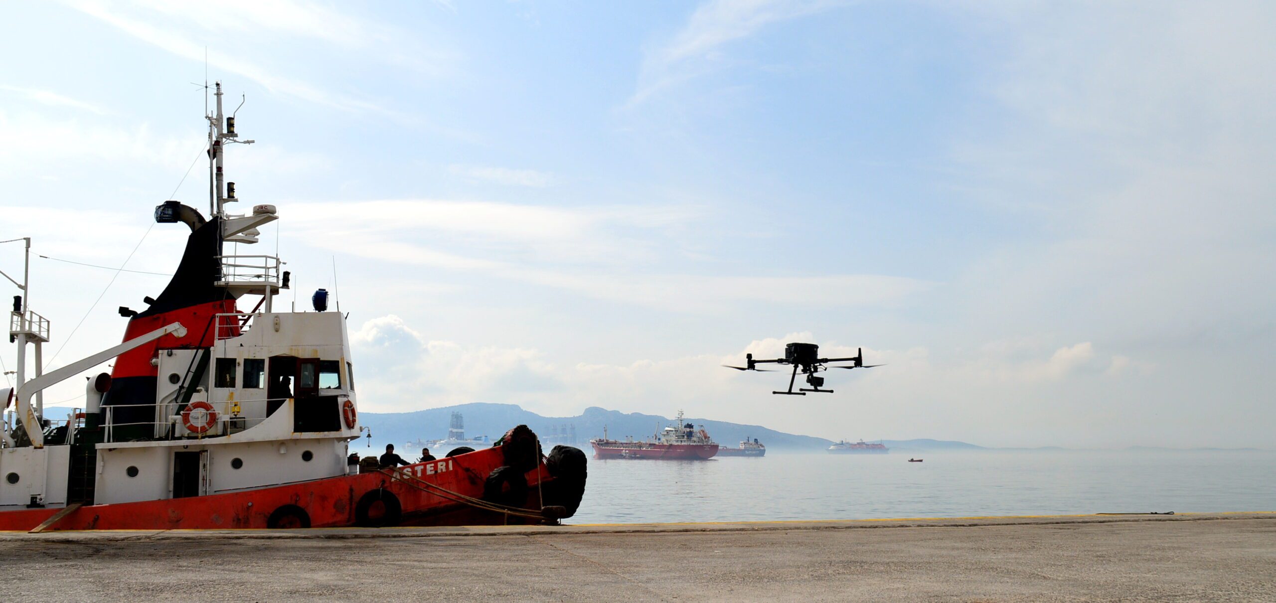 Read more about the article Ο Λιμένας Ελευσίνας αναπτύσσει τη χρήση drone για την προστασία του θαλάσσιου περιβάλλοντος